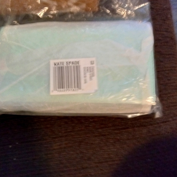 NWT FULL SIZE KATE SPADE WALLET - Picture 1 of 4